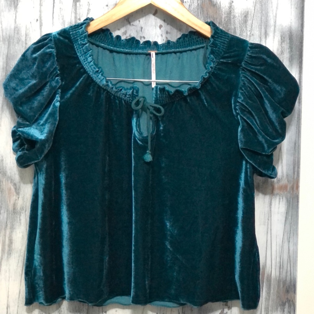 NWOT~ 𝅺Free People Terese Velvet Smocked Top Turquoise Size XS